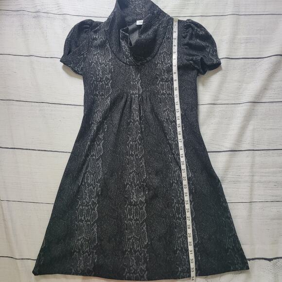 Calvin Klein Size 6 Short Sleeve Mini Sweater Dress Cowl Neckline Boho - Picture 8 of 10